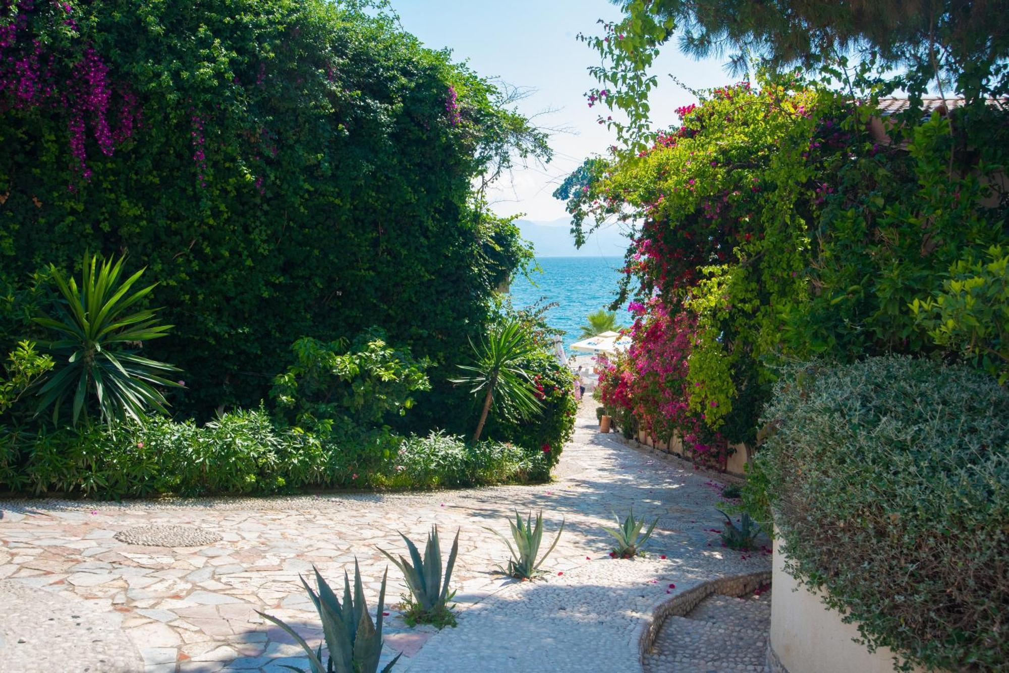 Bougainville Bay Apartments Sarandë Eksteriør bilde